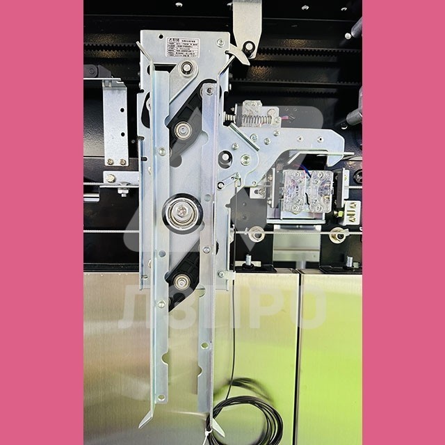 Отводка левая с замком D07A AOLIXUN