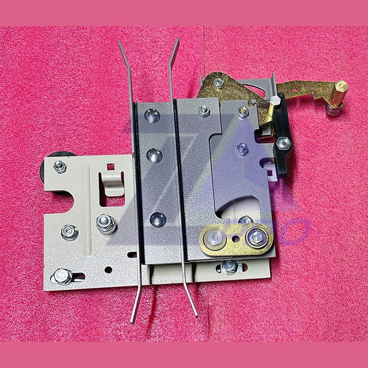 Отводка дверей кабины с кареткой левая проем 650-800мм 0411Е.03.10.020 Wellmaks ЩЛЗ